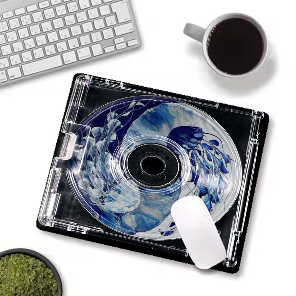 Retro Anime Music Compact Disc - Retro Gaming Keyboard And Mouse 评论和价格